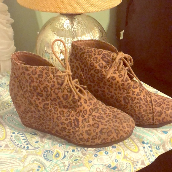 ❤️City Classified leaped booties ❤️ - Picture 1 of 5
